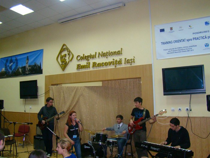 33-at2011